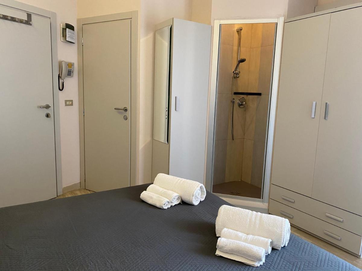 Hotel Moderno Cervia Exterior foto