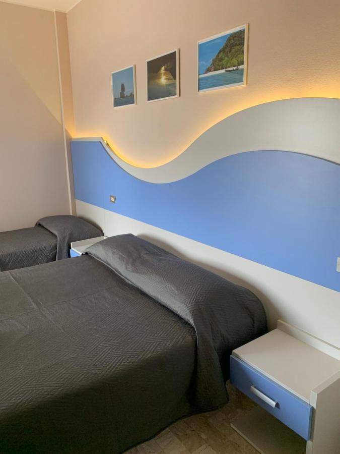 Hotel Moderno Cervia Exterior foto