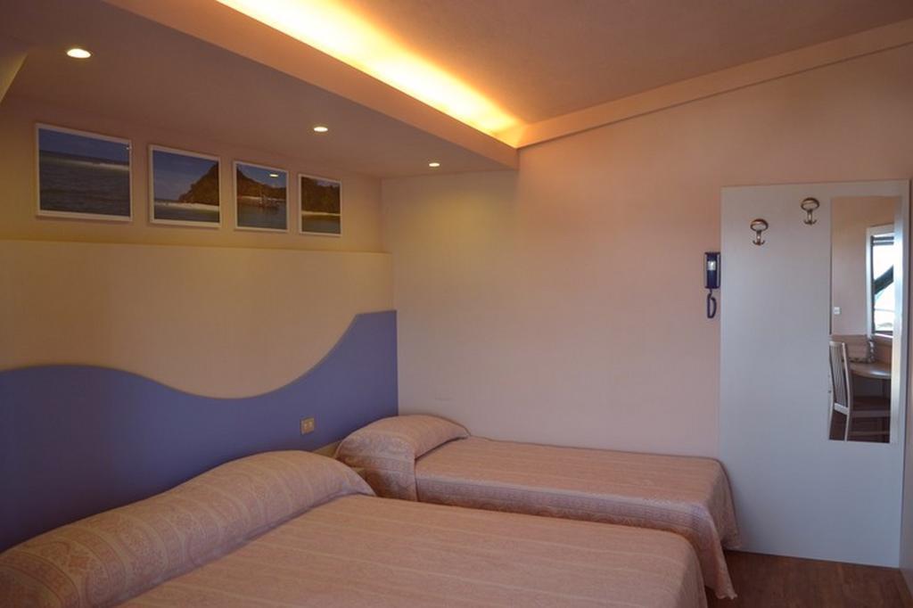 Hotel Moderno Cervia Zimmer foto