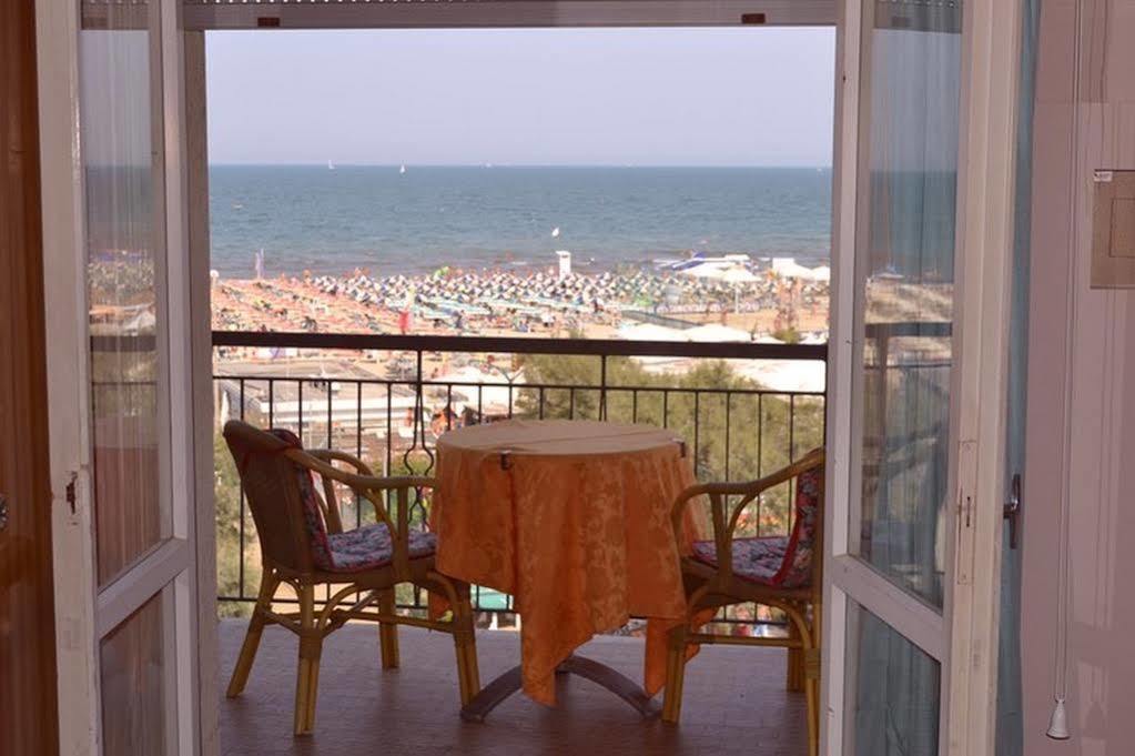 Hotel Moderno Cervia Exterior foto